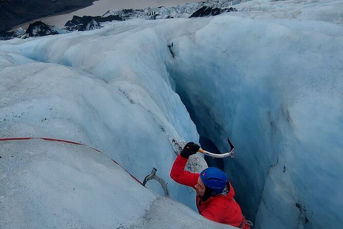 Small-Group Ice Climbing and Glacier Hiking in Solheimajokull - Guides who teach instead of simply leading