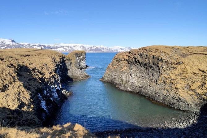 Small-Group Snaefellsnes National Park Day Trip from Reykjavik - Djúpalónssandur gives the black beach its story