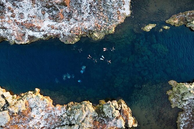 Snorkel the Silfra Fissure-Meet on Location (Free Photos & Cocoa) - The briefing and the first moments in the water
