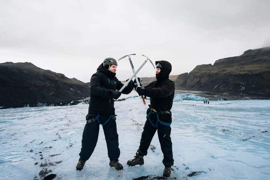 Sólheimajökull: Guided Glacier Hike - The walk from solid ground to the ice