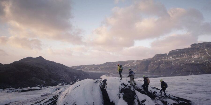 Sólheimajökull Ice Climb and Glacier Hike - Which guide experience can you expect?