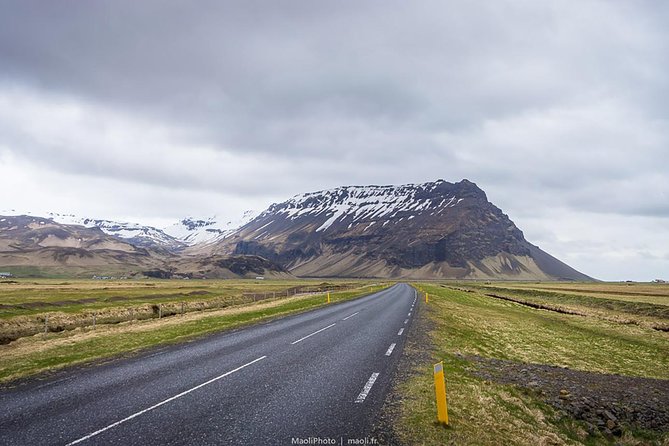 South Coast and Glacier Lagoon Day Trip by Super Jeep from Reykjavik - Skaftafell and Svínafellsjökull bring you beside the ice