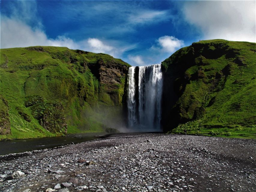 South Coast Iceland: 2-Day Blue Ice Cave & Jokulsarlon Tour - The 1.5-hour glacier hike near Skaftafell