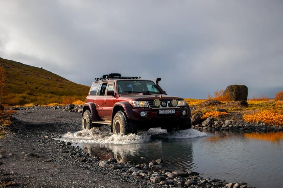 Super Jeep Private tour in Þórsmörk - Clothing, food, and what to pack