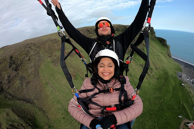 Tandem Paragliding Flights from Vik - The landing and return to Vik