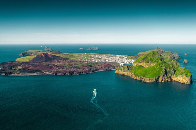 The Best of Vestmannaeyjar with Ebbi - Herjolfsdalur links volcanoes and Viking beginnings
