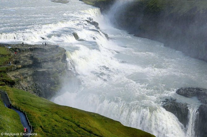 The Golden Circle Guided Bus Tour from Reykjavik - Strokkur: Iceland’s reliable burst of steam