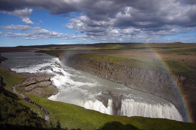 The Golden Circle & Northern Lights Guided Combo tour - Iceland’s classic day out, followed by a night hunt