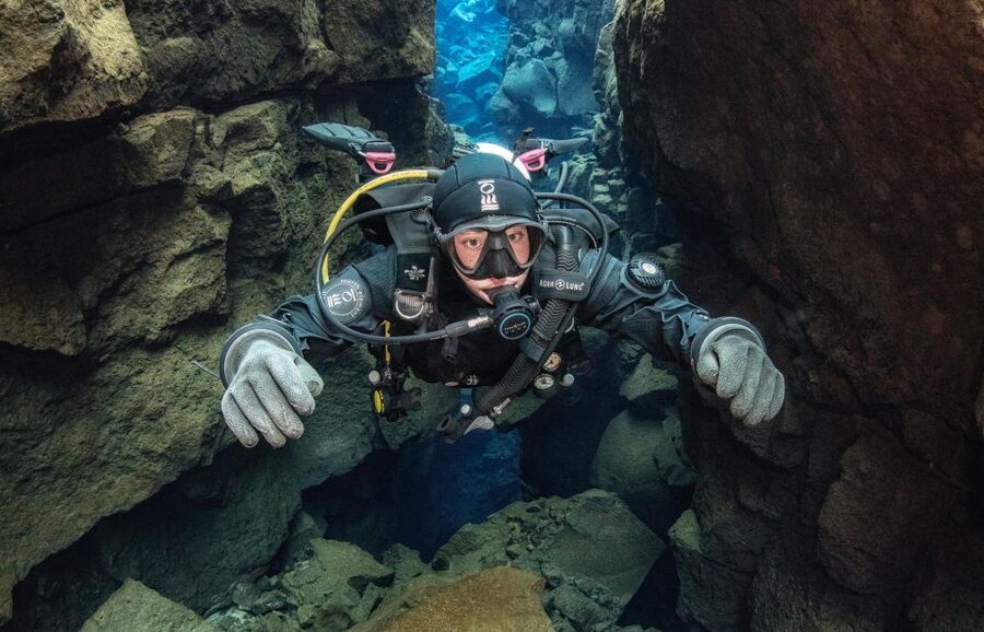 Thingvellir: Silfra Fissure Diving with Optional Pickup - Why the guide can make or break the day