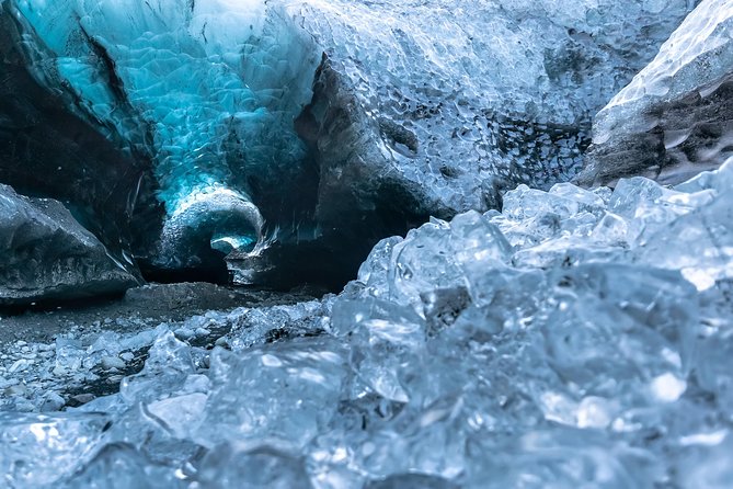 Treasure Iceland - Ice Cave Discovery - The jeep ride into rough glacial country