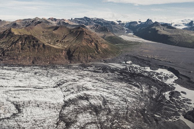 Ultimate Airplane Sightseeing Flight from Skaftafell - Riverbeds Built for Aerial Photography