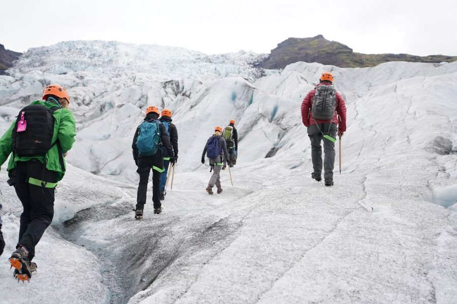 Vatnajökull: Short Glacier Encounter Walk with 4x4 Transfer - What the guide adds to the experience