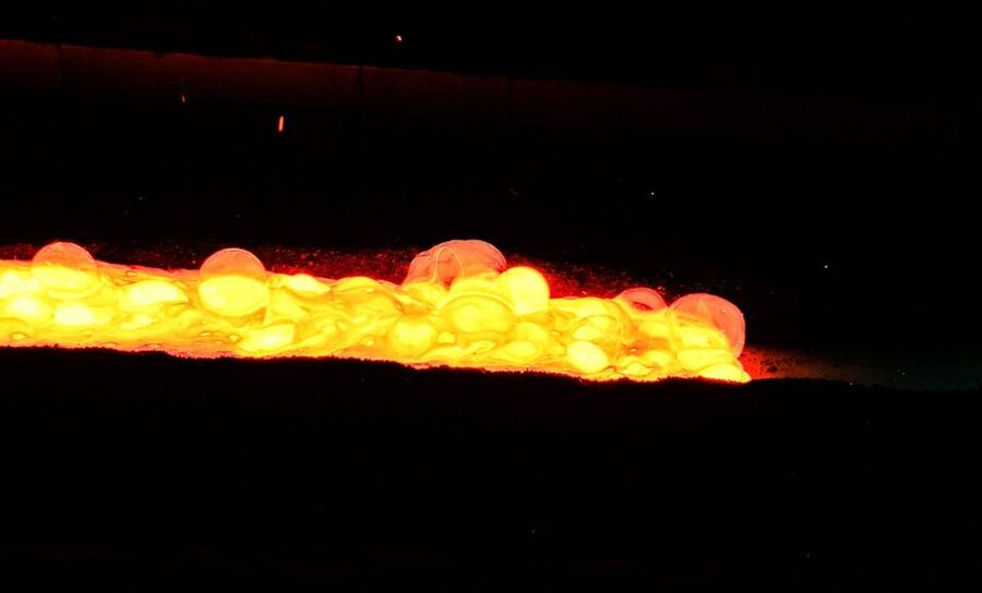 Vik: LAVA SHOW - Immersive Experience Entry Ticket - Seeing molten lava in a controlled room
