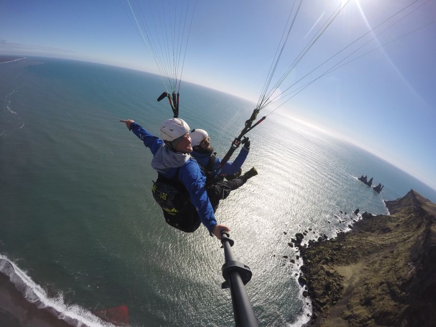 Vík: Paragliding Tandem Flight - Why the South Coast looks different from the air